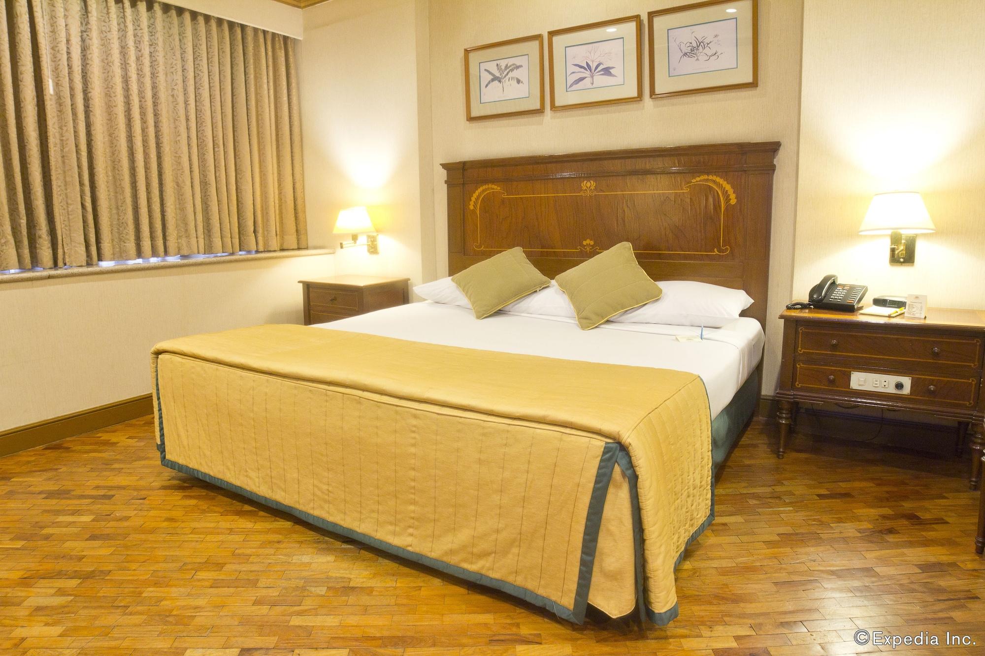 Herald Suites Makati City Exterior foto