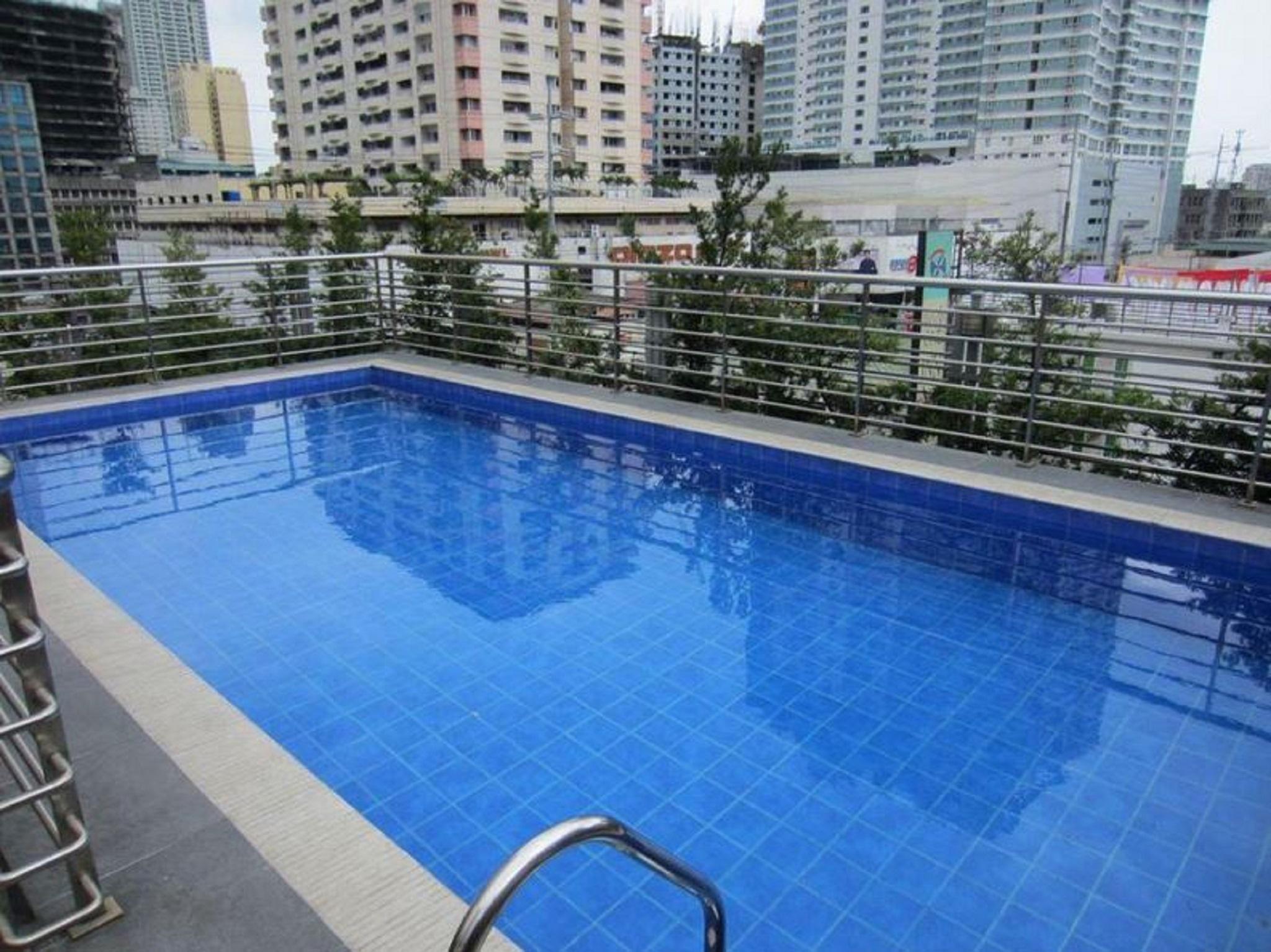 Herald Suites Makati City Exterior foto