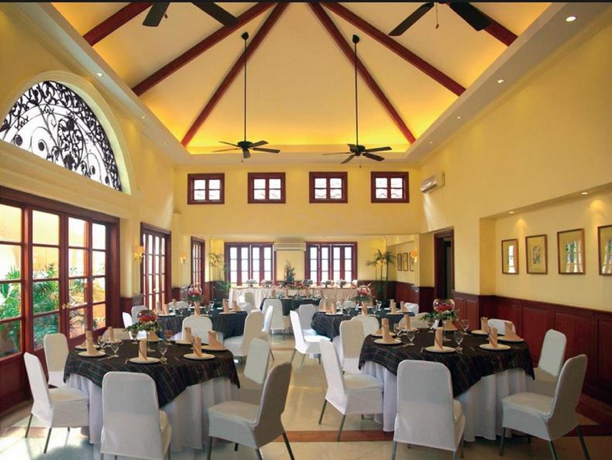 Herald Suites Makati City Exterior foto