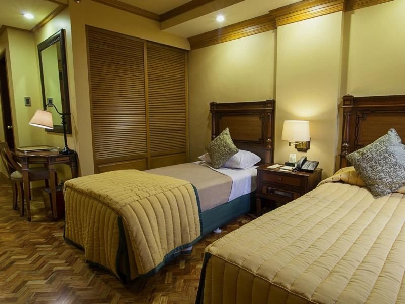 Herald Suites Makati City Exterior foto